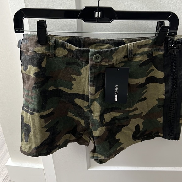 Fashion-nova Shorts - Picture 6 of 8